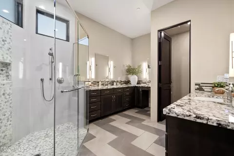 Bath - 14738 E Diamond B Ranch Pl, Vail, AZ 85641 photo 1 of 5