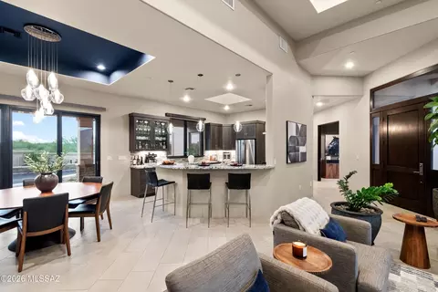Dining - 14738 E Diamond B Ranch Pl, Vail, AZ 85641 photo 2 of 3