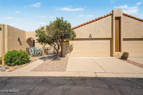 6208 N Rockglen Rd, Tucson, AZ 85704