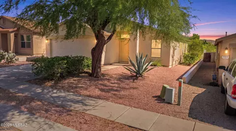 10018 E Rocky Vista Dr, Tucson, AZ 85748