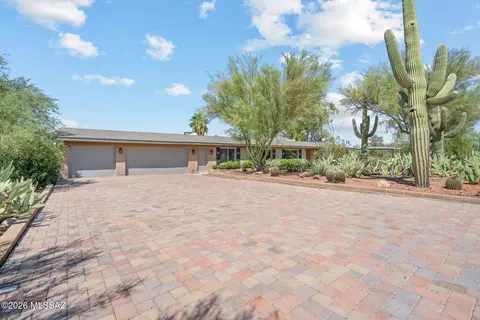 7031 N Donatello Pl, Tucson, AZ 85741