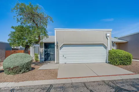 6373 N Willowhaven Dr, Tucson, AZ 85704