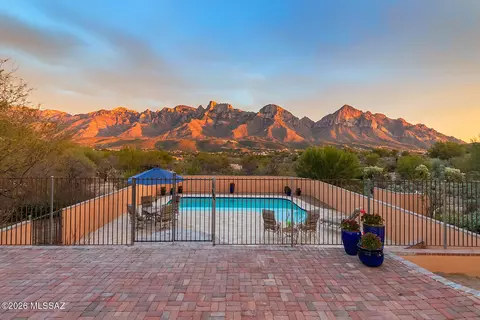 11402 N 1st Ave, Oro Valley, AZ 85737