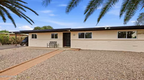 8408 E Kenyon Dr, Tucson, AZ 85710