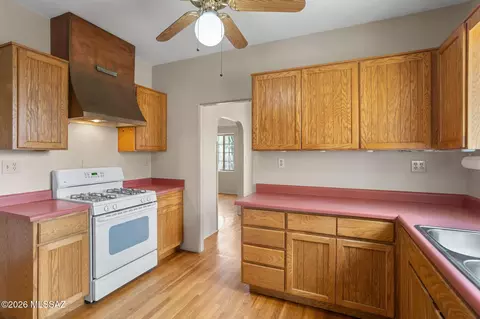 Kitchen - 1533 E Spring St, Tucson, AZ 85719 photo 1 of 5