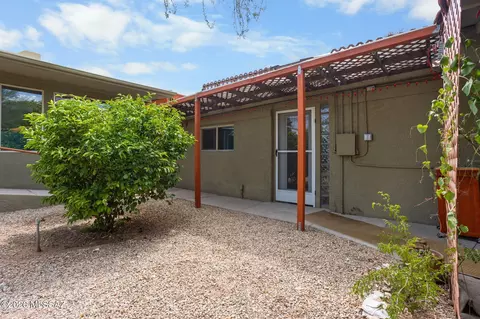 Exterior - 1533 E Spring St, Tucson, AZ 85719 photo 9 of 10