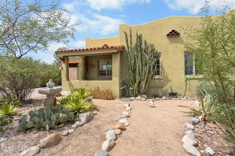 Exterior - 1533 E Spring St, Tucson, AZ 85719 photo 1 of 10