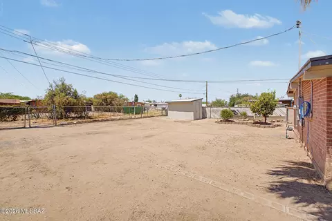 Exterior - 218 Elvado Rd, Tucson, AZ 85756 photo 3 of 3