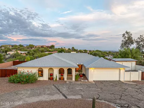 4616 N Avenida Del Cazador, Tucson, AZ 85718