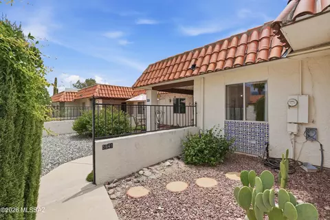 5941 E Sun County Blvd, Tucson, AZ 85712