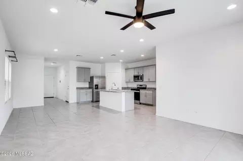 Entry Way - 12161 E Ava Lynn Dr, Vail, AZ 85641 photo 2 of 5