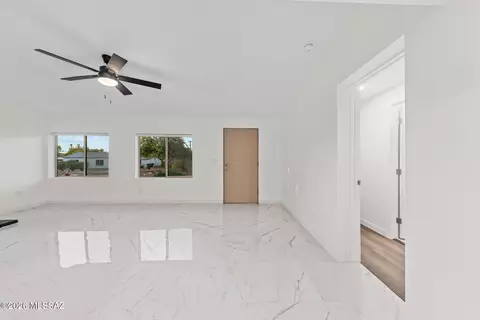 Living - 536 E Seneca St, Tucson, AZ 85705 photo 4 of 4