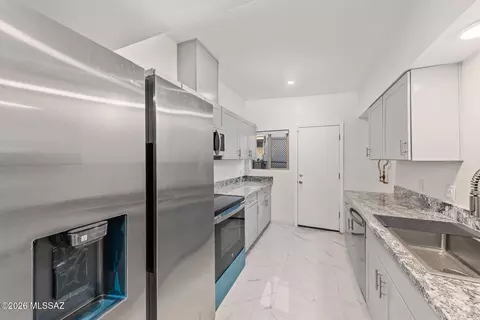 Kitchen - 536 E Seneca St, Tucson, AZ 85705 photo 1 of 2