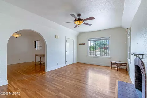 Living - 1731 Edison St, Tucson, AZ 85719 photo 1 of 5