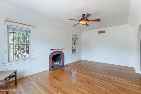 Living - 1731 Edison St, Tucson, AZ 85719 photo 2 of 5