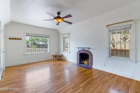 Living - 1731 Edison St, Tucson, AZ 85719 photo 4 of 5