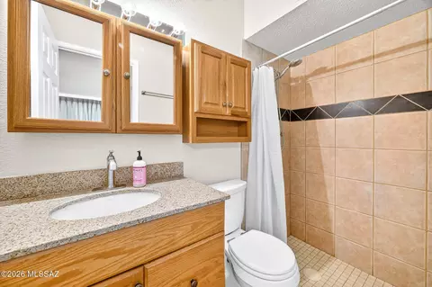 Bath - 9541 E Calle Eunice, Tucson, AZ 85715 photo 1 of 2