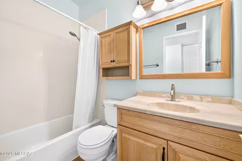 Bath - 9541 E Calle Eunice, Tucson, AZ 85715 photo 2 of 2