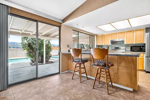 Kitchen - 9541 E Calle Eunice, Tucson, AZ 85715 photo 1 of 5