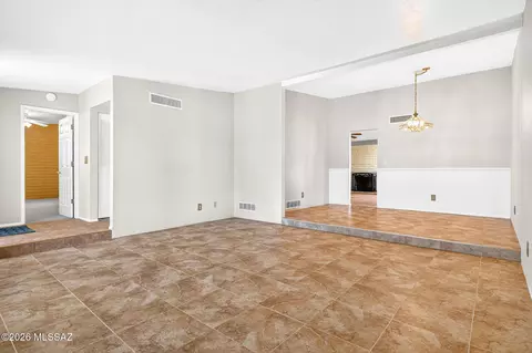 Living - 9541 E Calle Eunice, Tucson, AZ 85715 photo 3 of 7