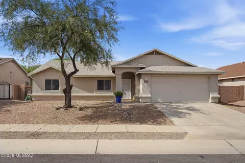7993 E Blindweed Dr, Tucson, AZ 85710