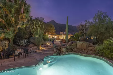 5226 E Mission Hill Dr, Tucson, AZ 85718