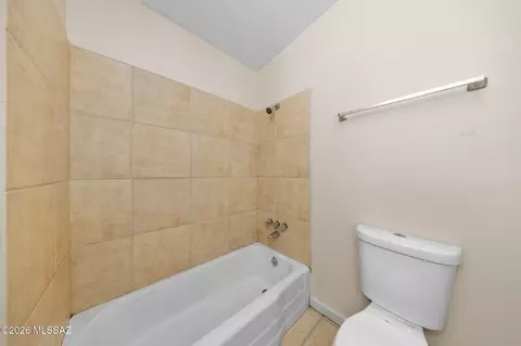Bath - 7357 E Princeton Dr, Tucson, AZ 85710 photo 3 of 3