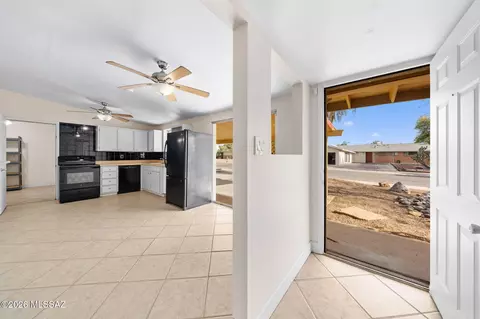 Entry Way - 7357 E Princeton Dr, Tucson, AZ 85710 photo 1 of 1