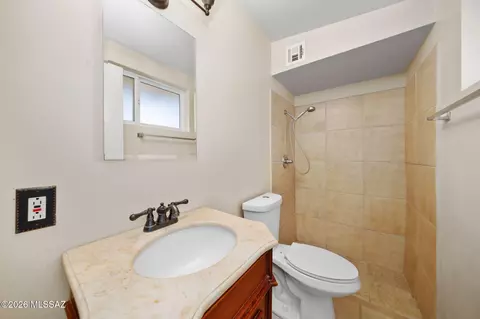 Bath - 7357 E Princeton Dr, Tucson, AZ 85710 photo 1 of 3