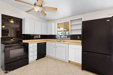 Kitchen - 7357 E Princeton Dr, Tucson, AZ 85710 photo 1 of 1