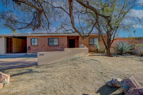 6260 E 2nd St, Tucson, AZ 85711