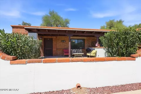 392 S Paseo Aguila #A, Green Valley, AZ 85614