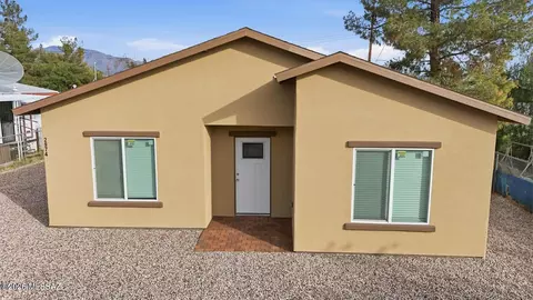 9464 S Vicki Dr, Tucson, AZ 85736