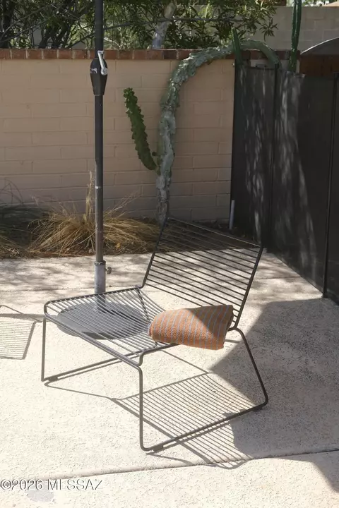 Exterior - 5714 E 6th St, Tucson, AZ 85711 photo 7 of 8