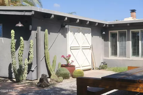 Exterior - 5714 E 6th St, Tucson, AZ 85711 photo 5 of 8