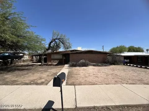7017 E Luana Dr, Tucson, AZ 85710