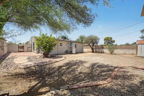 Exterior - 4155 E Montecito St, Tucson, AZ 85711 photo 1 of 6