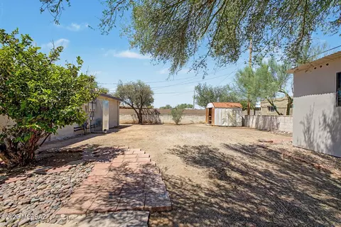 Exterior - 4155 E Montecito St, Tucson, AZ 85711 photo 2 of 6