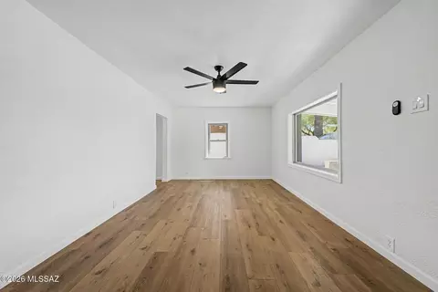Living - 4155 E Montecito St, Tucson, AZ 85711 photo 3 of 5