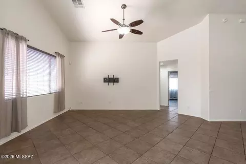 Living - 14024 E Fairway Bluff Ct, Vail, AZ 85641 photo 4 of 10