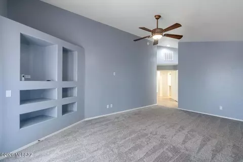 Living - 14024 E Fairway Bluff Ct, Vail, AZ 85641 photo 7 of 10