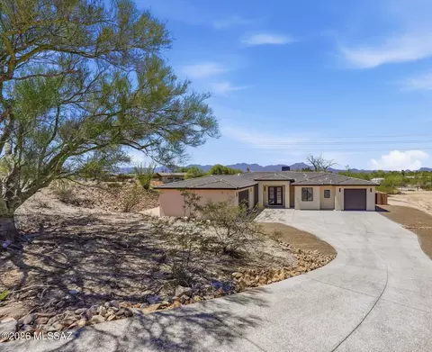 1044 W Roller Coaster Rd, Tucson, AZ 85704