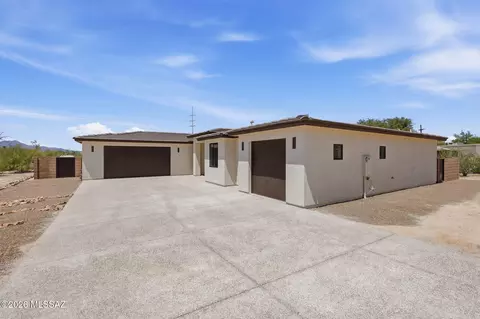 1042 W Roller Coaster Rd, Tucson, AZ 85704