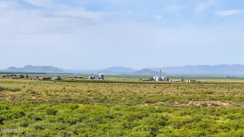 View/Area - 0 E Phillips Rd 40 Acres #-, Willcox, AZ 85643 photo 1 of 3