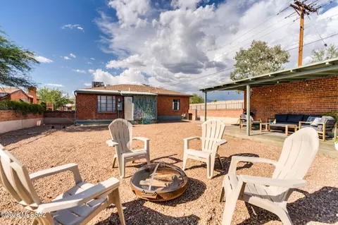 Exterior - 1824 Edison St, Tucson, AZ 85719 photo 9 of 10