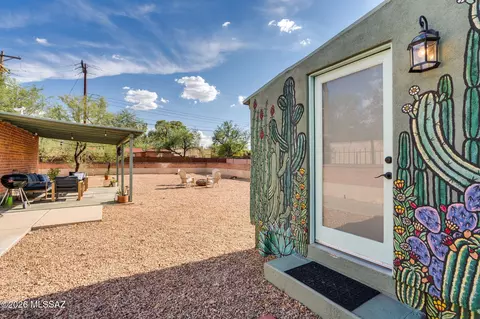 Exterior - 1824 Edison St, Tucson, AZ 85719 photo 4 of 10