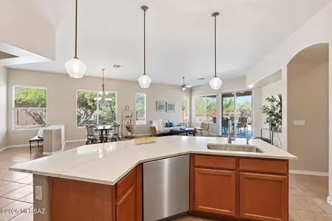 12771 N New Reflection Dr, Marana, AZ 85658