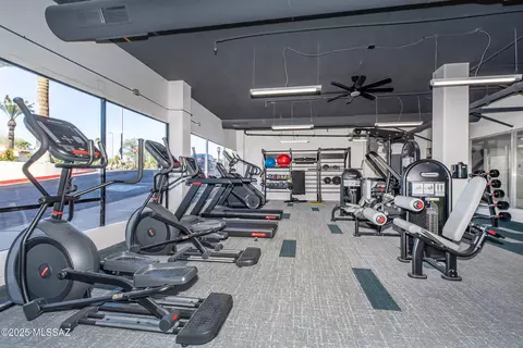 425 W Paseo Redondo #2L, Tucson, AZ 85701