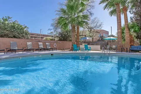 425 W Paseo Redondo Dr #3B, Tucson, AZ 85701