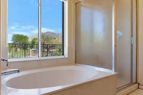 Bath - 461 E Covered Wagon Dr, Tucson, AZ 85704 photo 2 of 4